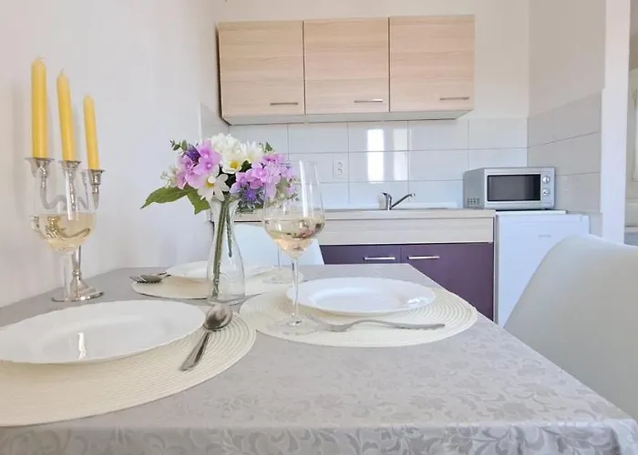 Old Town Tone Apartment *