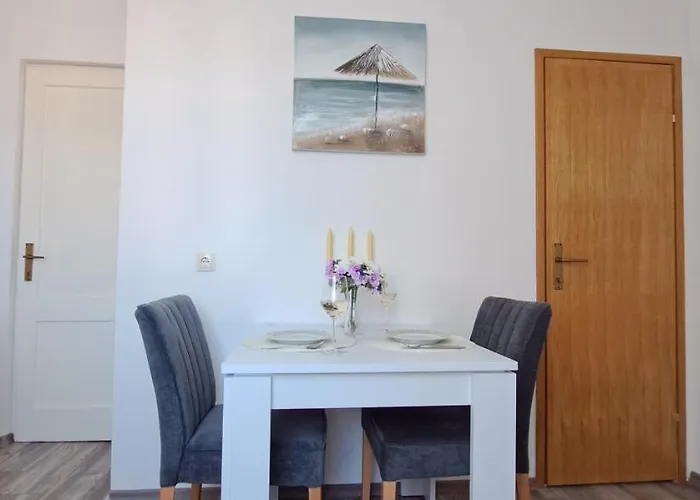 Old Town Tone Apartman