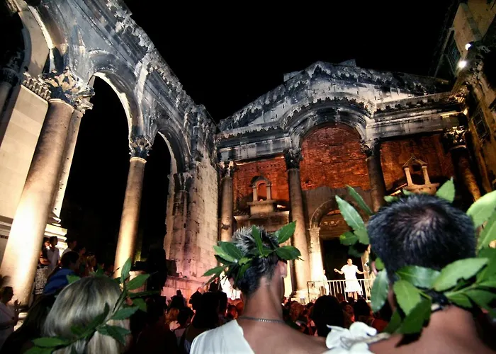 Old Town Tone Apartman *