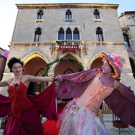 Old Town Tone Appartement *